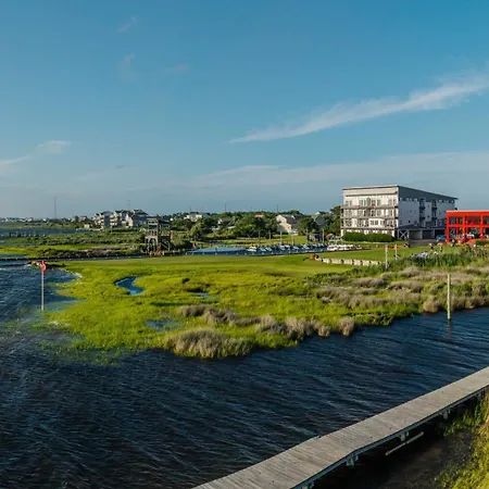 Avon Pier - 2-Bedroom, 2-Bathroom Suite At Real Watersports